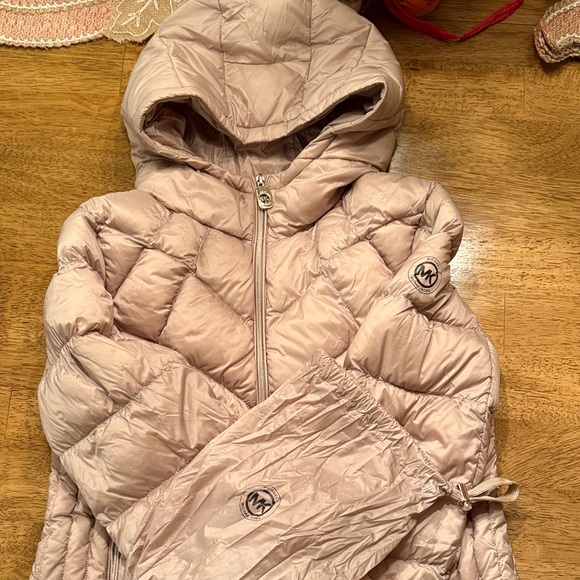 Michael Kors Women’s Puffer Jacket - Light Pink - Picture 7 of 7
